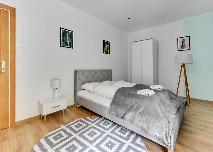 Apartment Stylowy 3city W Sopocie Z Trzema Sypialniami By Renters Zoppot